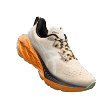 亚瑟士ASICS 跑步鞋 NOVABLAST 4 TR 米色 43.5584.1元（需领券）