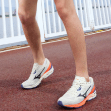Mizuno 美津浓 2025新款 Wave RC 男女全能竞训运动跑步鞋￥250.75 5.2折