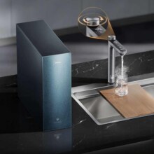 PLUS会员：（Midea）美的 家用加热净水器 星河真沸腾2.0直饮净热一体机温热水 5.5L/min RO反渗透 厨下即滤净饮机1000G3764.16元（需领券）