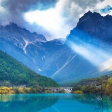 美团 【单人不含机票】昆明大理丽江6天5晚跟团游丨动车+玉龙雪山+双表演+扎染体验+石林+特色美食 无强制消费原价3970元 现仅1200元，未兑用可随时退过期退！