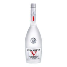 人头马 Remy V750ml 优质香槟区葡萄蒸馏酒 无色生命之水220.01元(需领券)
