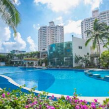 三亚海月阁·海景度假公寓（三亚湾店）1晚+豪华游艇出海一日游