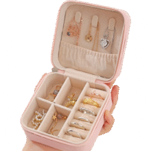 便携旅行皮质简约首饰盒带盖整理耳钉耳环项链大容量饰品收纳盒 皮质收纳盒【白色】8元