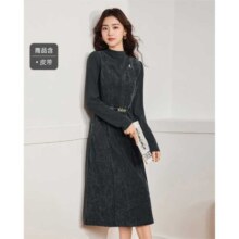 爱依服 2025秋季天鹅绒连衣长裙 法式优雅通勤气质 适合37-38