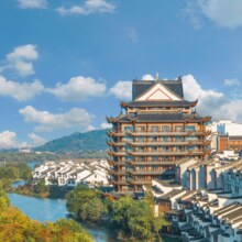 美团 太湖龙之梦6店通兑标间/大床房享2晚+双人大马戏+乐园二选一+双早3天2晚套餐 大马戏+乐园二选一+太湖演艺城