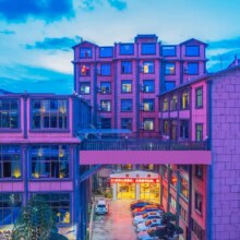 美团 浩龙温泉酒店 禄丰罗茨店1晚+ 双早 +1晚含室外温泉体验 随时退