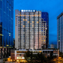 成都春熙路14店 3天2晚可拆分通兑套餐 299元起 可到2026/6/30 过期自动退款