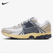 耐克 NIKE Zoom Vomero 5 男子复古运动鞋 HF4259-100 白蓝卡其 40.5