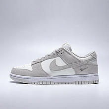NIKE DUNK LOW 女款运动鞋 IO4244-105
