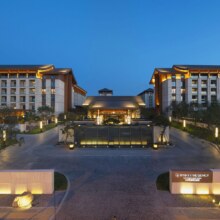 再降价 美团 北京世园凯悦酒店1晚+世园公园2大1小门票+爱奇艺奇巴布乐园门票+隆庆街非遗手作1人票+悦沁汤泉2大1小门票*3